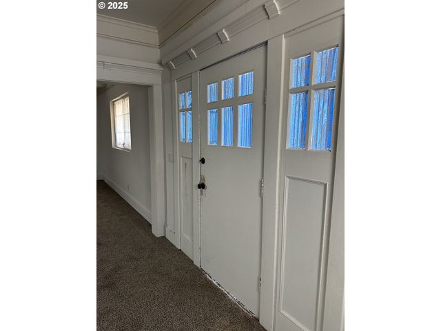 353 Se BASELINE St, Hillsboro, OR 97123