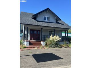 353 Se BASELINE St, Hillsboro, OR 97123