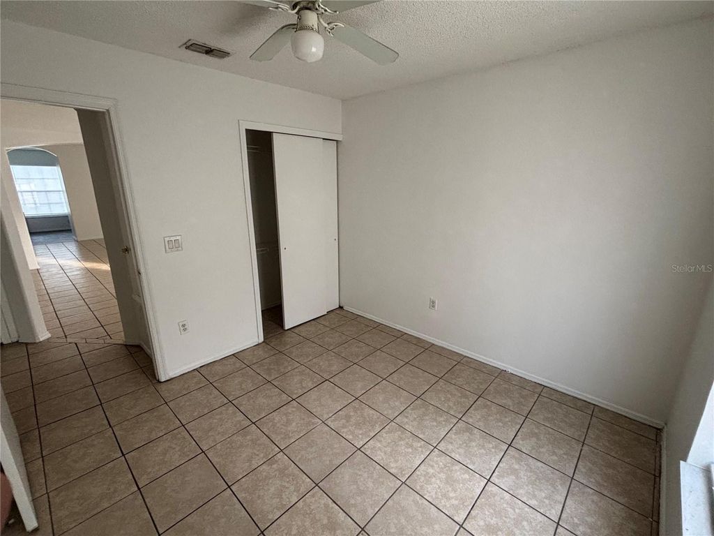 Image 12 of property listing at 13301 FAIRWAY GLEN DRIVE 104, Orlando, FL 32824