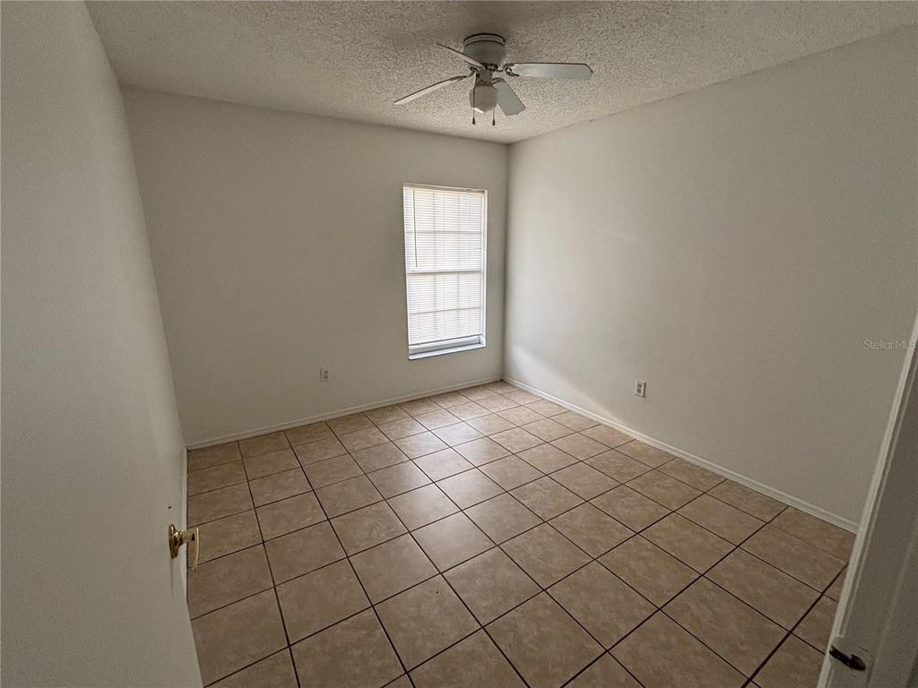 Image 14 of property listing at 13301 FAIRWAY GLEN DRIVE 104, Orlando, FL 32824
