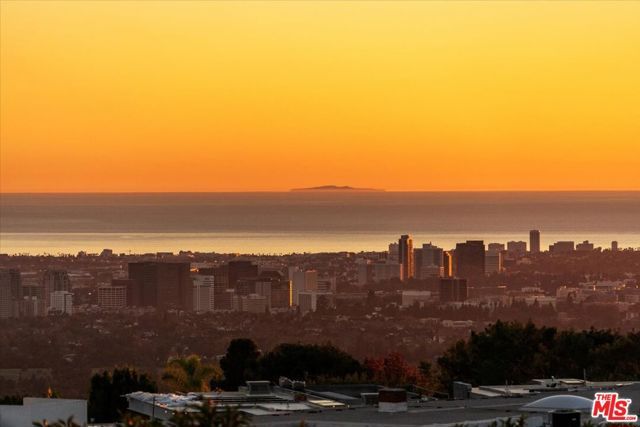 1740 Carla Ridge, Beverly Hills, CA 90210