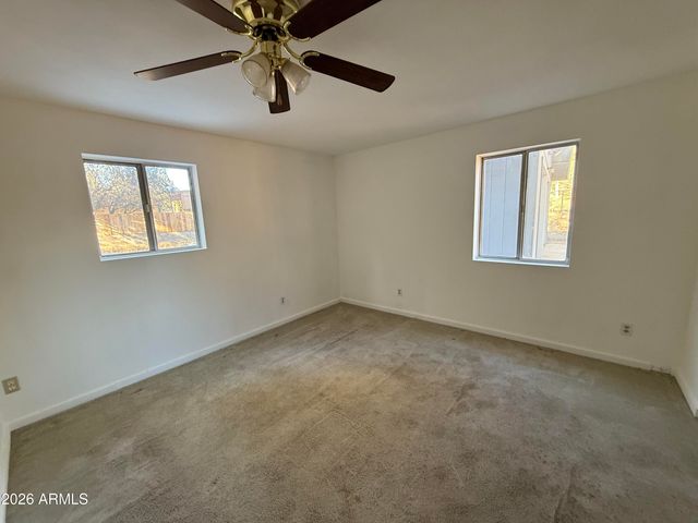 2058 PINEHAVEN Lane, Overgaard, AZ 85933