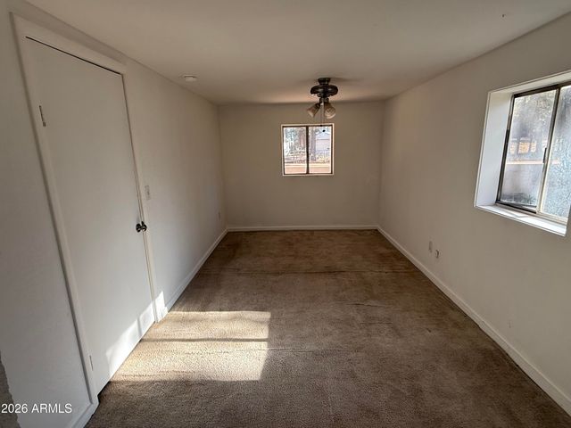 2058 PINEHAVEN Lane, Overgaard, AZ 85933