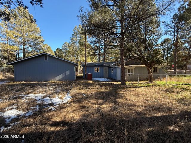 2058 PINEHAVEN Lane, Overgaard, AZ 85933