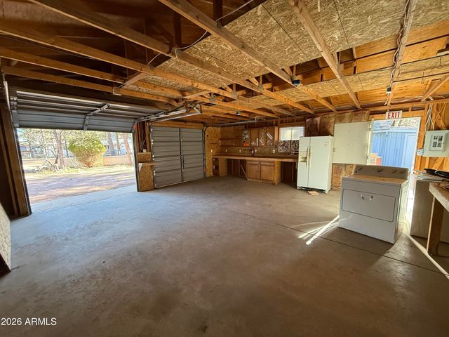 2058 PINEHAVEN Lane, Overgaard, AZ 85933