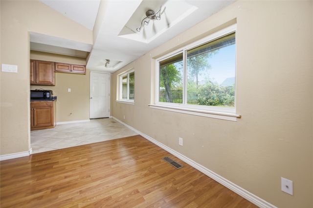 3614 Windsor Street, Irving, TX 75062