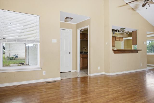 3614 Windsor Street, Irving, TX 75062