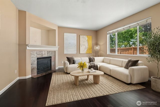 1221 68th Loop SE, Auburn, WA 98902