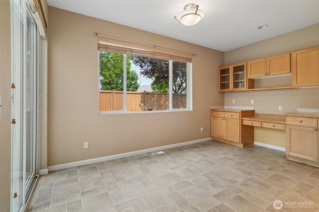 1221 68th Loop SE, Auburn, WA 98902