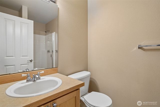 1221 68th Loop SE, Auburn, WA 98902