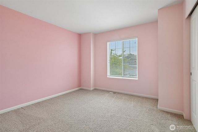 1221 68th Loop SE, Auburn, WA 98902