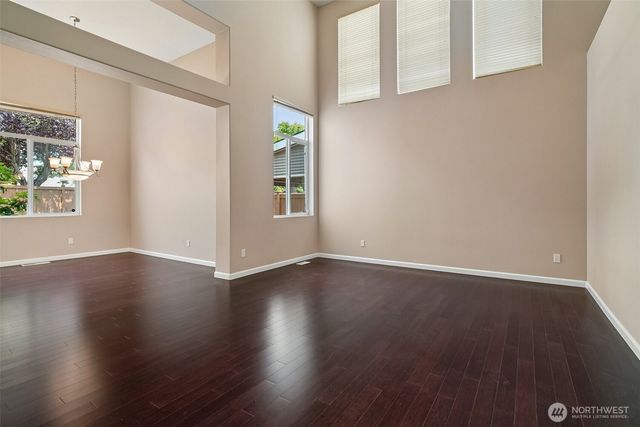 1221 68th Loop SE, Auburn, WA 98902