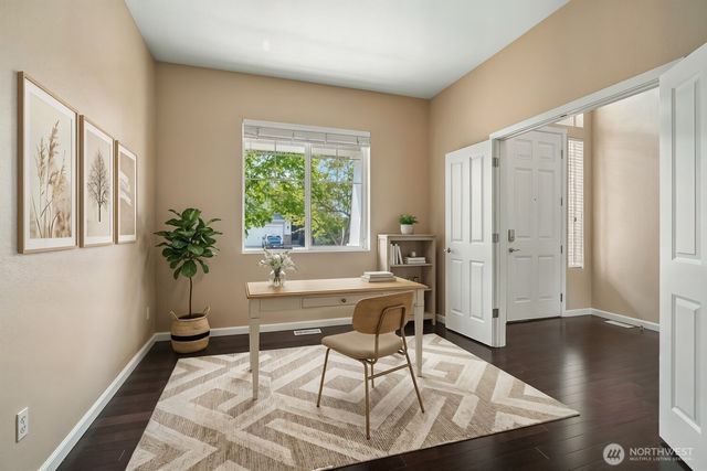 1221 68th Loop SE, Auburn, WA 98902