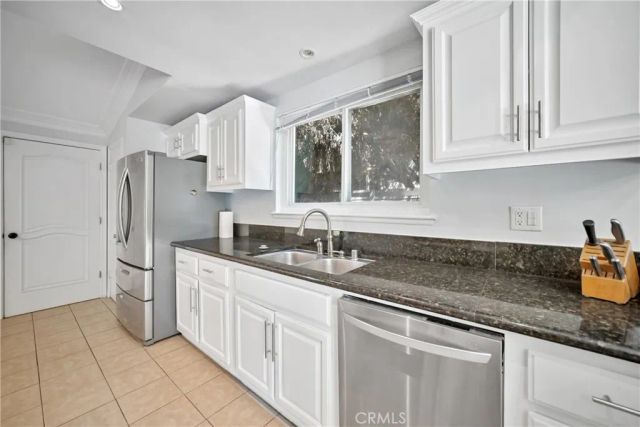 9518 Ruffner Avenue, Northridge, CA 91343