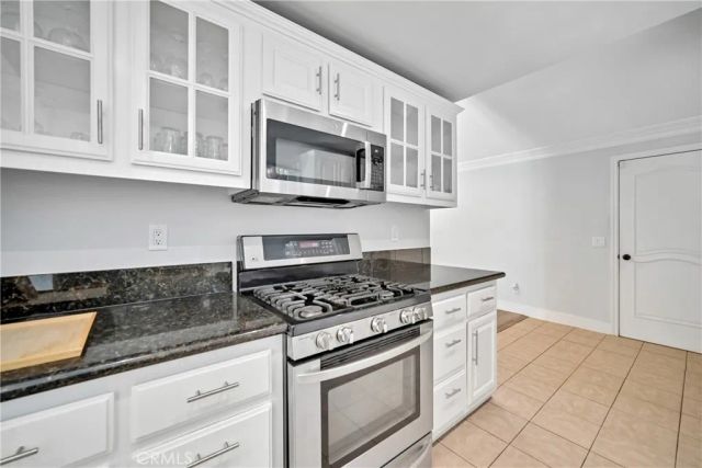 9518 Ruffner Avenue, Northridge, CA 91343