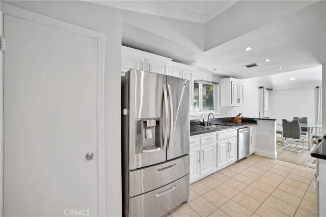 9518 Ruffner Avenue, Northridge, CA 91343