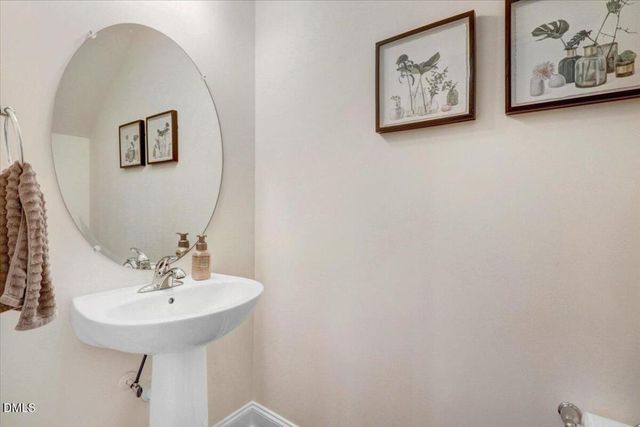 825 Golden Plum Lane, Zebulon, NC 27597