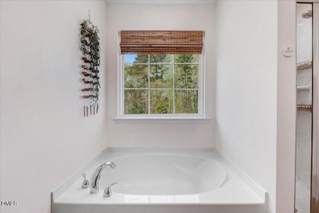 825 Golden Plum Lane, Zebulon, NC 27597