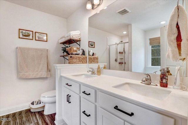 825 Golden Plum Lane, Zebulon, NC 27597