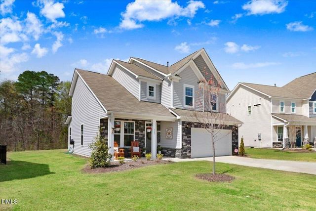 825 Golden Plum Lane, Zebulon, NC 27597