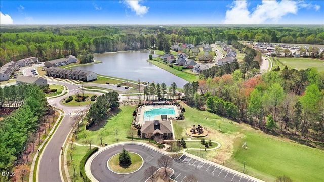 825 Golden Plum Lane, Zebulon, NC 27597