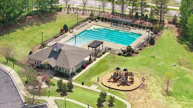 825 Golden Plum Lane, Zebulon, NC 27597