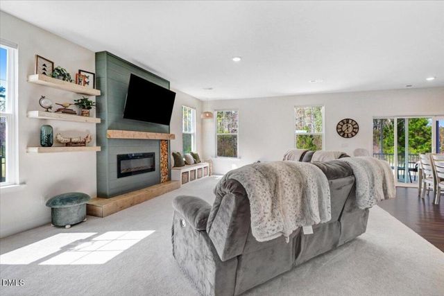 825 Golden Plum Lane, Zebulon, NC 27597