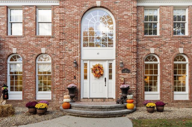 45 Rosemont Drive, North Andover, MA 01845