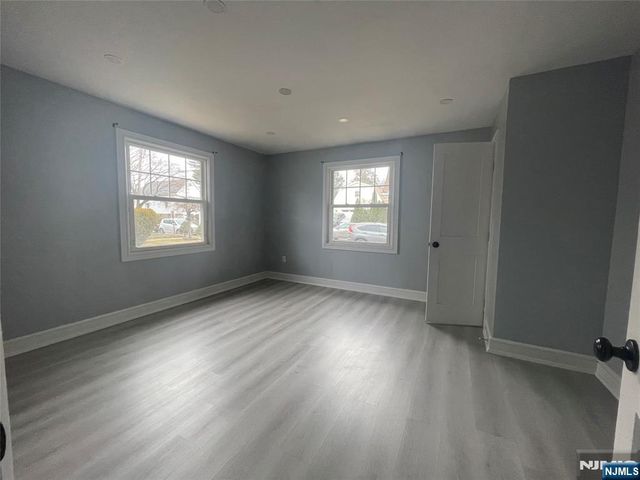 35 Chestnut Street 1F, Wallington, NJ 07057