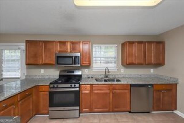 358 Ermines Way, Mcdonough, GA 30253