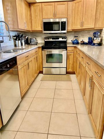 2105 Lavers Cir 501, Delray Beach, FL 33444