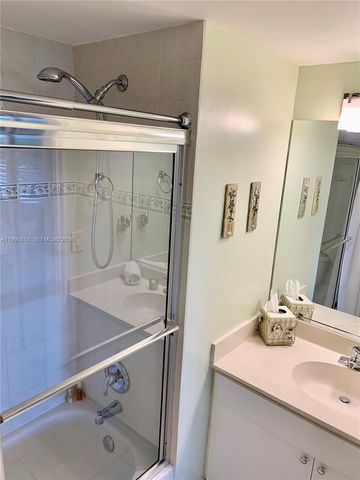 2105 Lavers Cir 501, Delray Beach, FL 33444