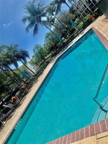 2105 Lavers Cir 501, Delray Beach, FL 33444