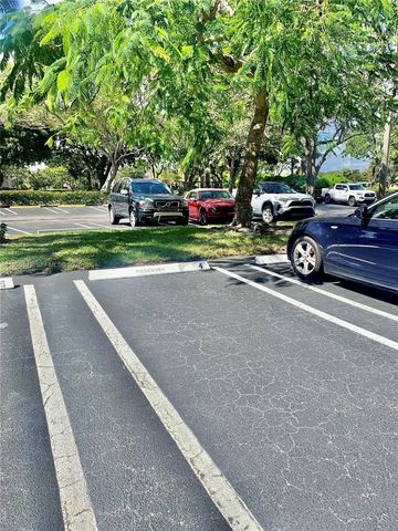 2105 Lavers Cir 501, Delray Beach, FL 33444