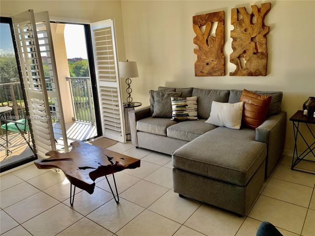 2105 Lavers Cir 501, Delray Beach, FL 33444