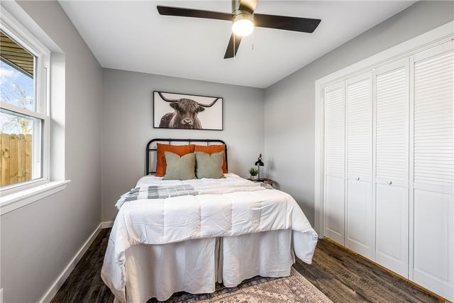 1321 Rolling Oaks Drive, Rogers, AR 72756