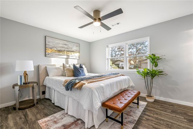 1321 Rolling Oaks Drive, Rogers, AR 72756