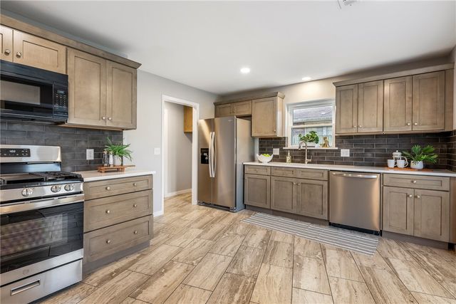 1321 Rolling Oaks Drive, Rogers, AR 72756