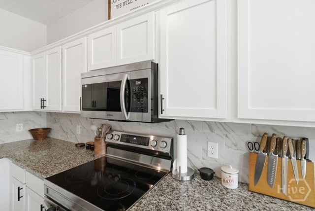 147 Battalion Lane, Hinesville, GA 31313