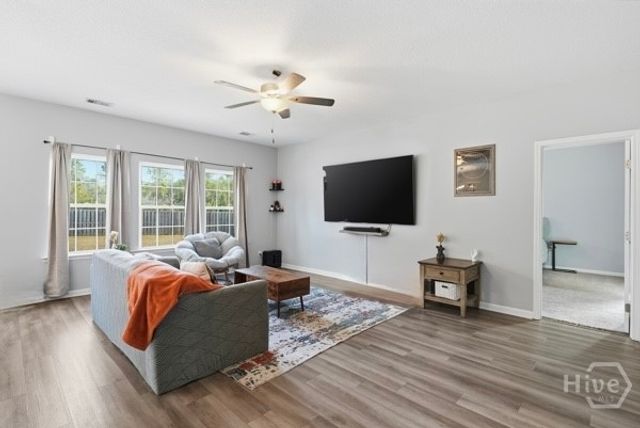 147 Battalion Lane, Hinesville, GA 31313