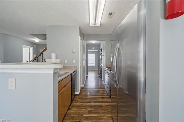 609 McLaw DR, Newport News, VA 23608