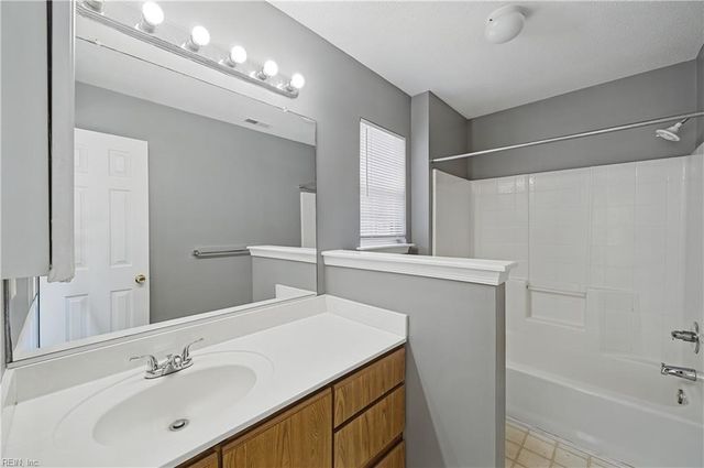 609 McLaw DR, Newport News, VA 23608
