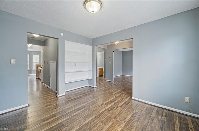 609 McLaw DR, Newport News, VA 23608