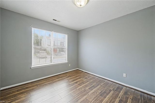609 McLaw DR, Newport News, VA 23608