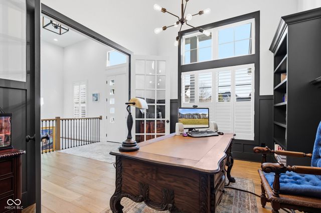 10590 Geist View Drive, Fishers, IN 46055