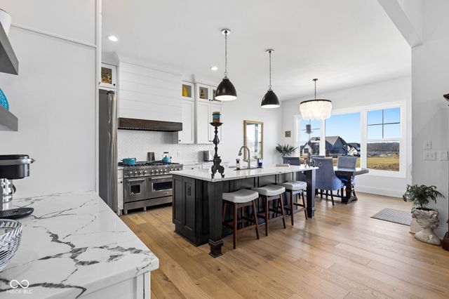 10590 Geist View Drive, Fishers, IN 46055