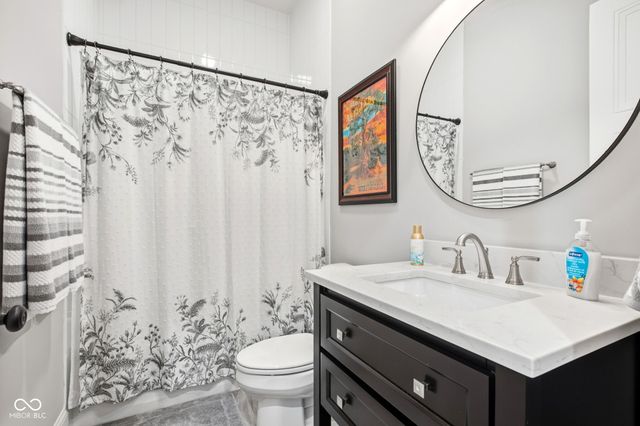 10590 Geist View Drive, Fishers, IN 46055