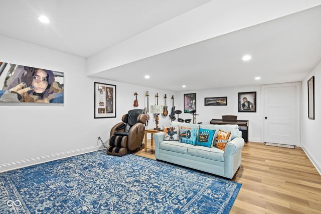 10590 Geist View Drive, Fishers, IN 46055