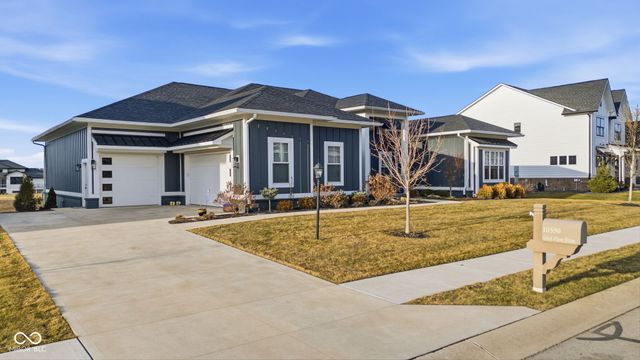10590 Geist View Drive, Fishers, IN 46055