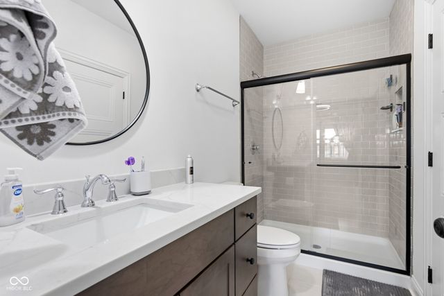 10590 Geist View Drive, Fishers, IN 46055